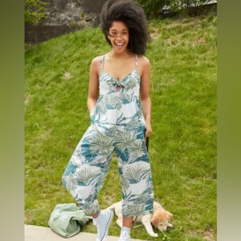 Aerie Tie-Front Tropical Wide leg Jumpsuit S Beach Resort Palm Monstera